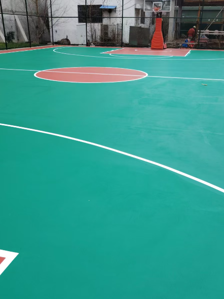 大城 球场长期使用易出现地面开裂